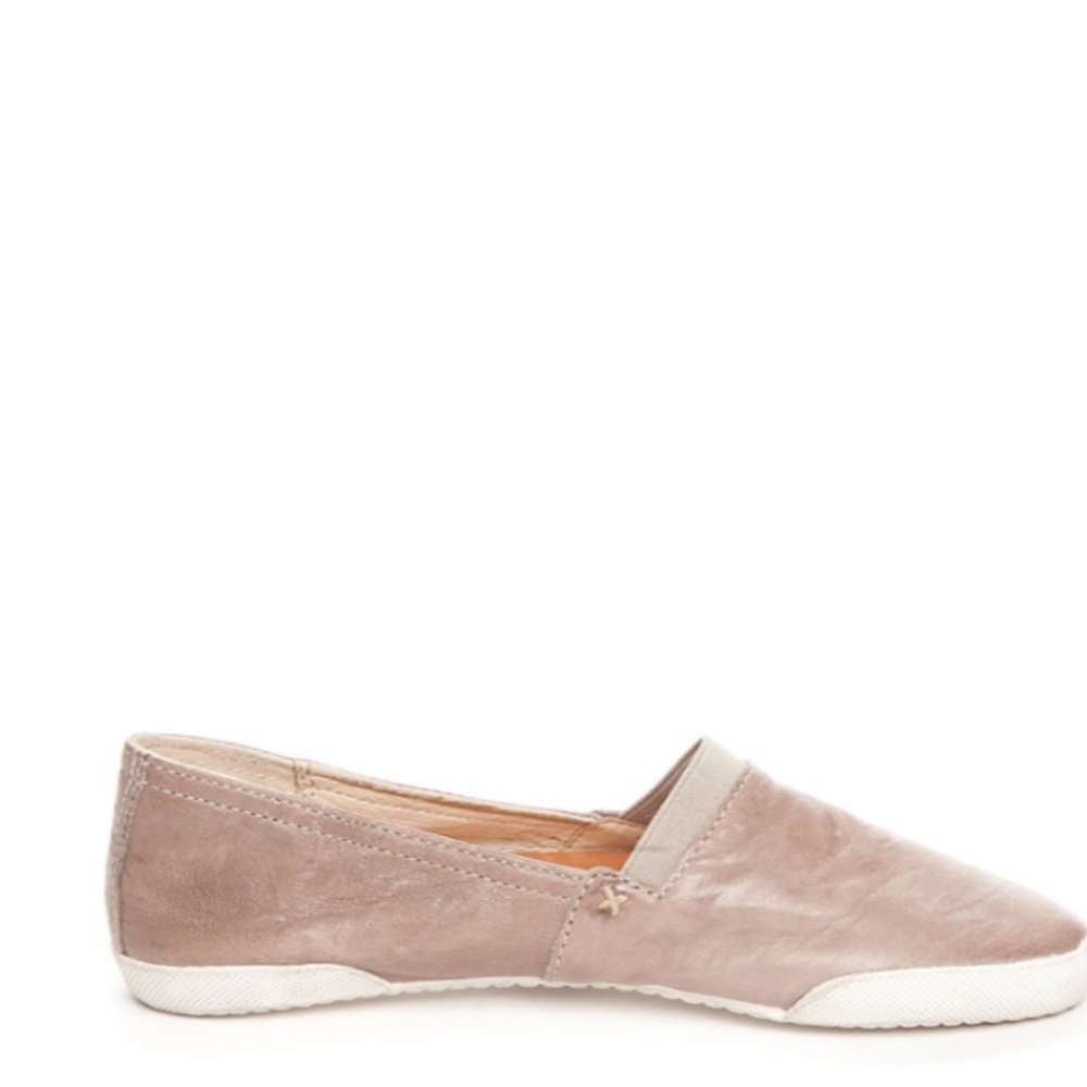 FRYR size 6 women’s slippers